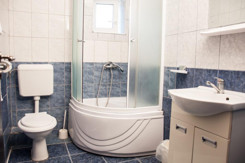 Complex Anna BaileTusnad Cameră foto
